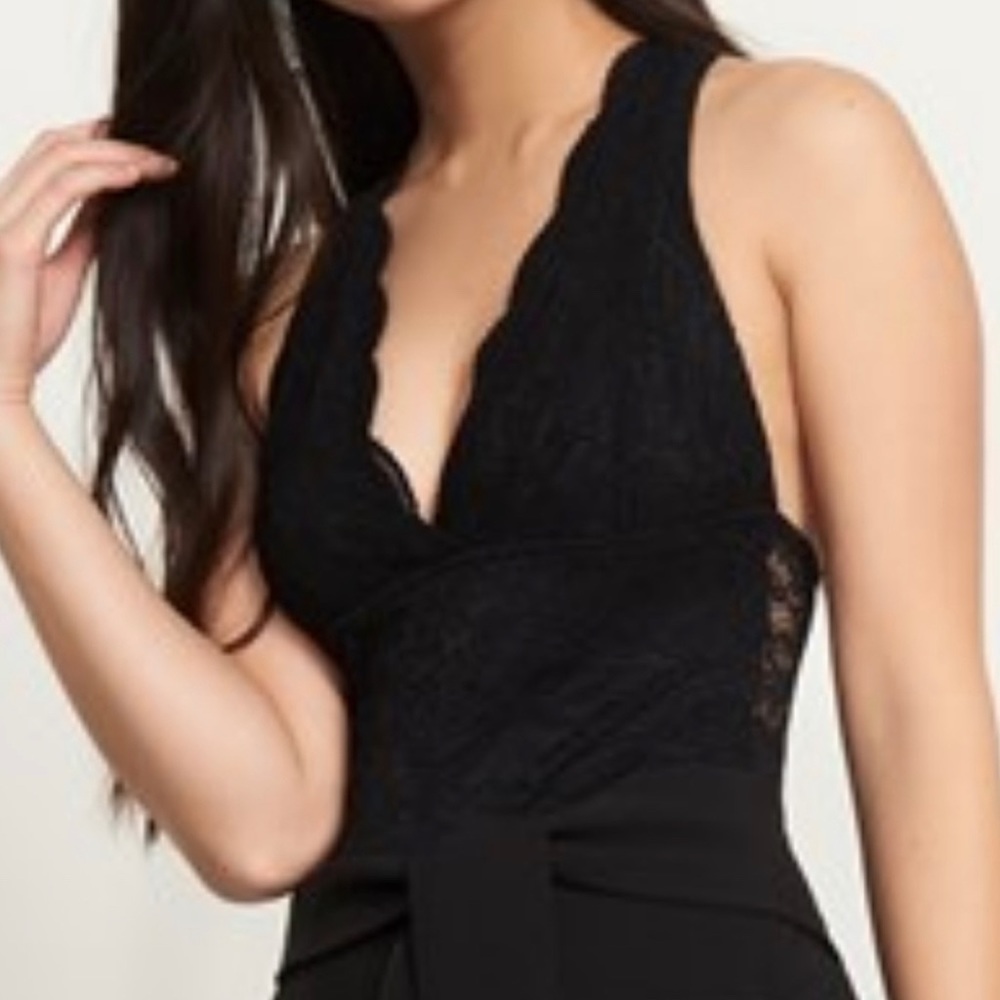 Dynamite Lace Sleeveless Bodysuit